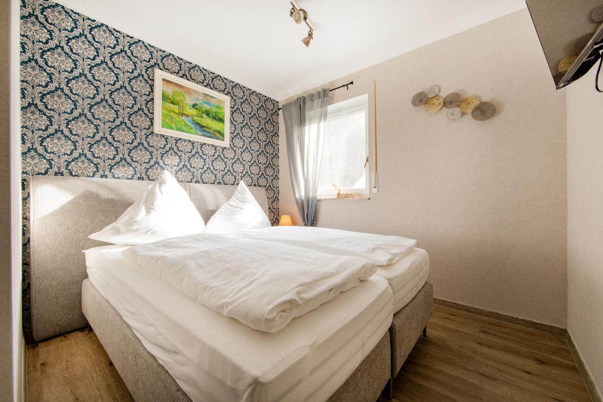 Landgasthaus Zum Kreuzberg Schonbach  Extérieur photo