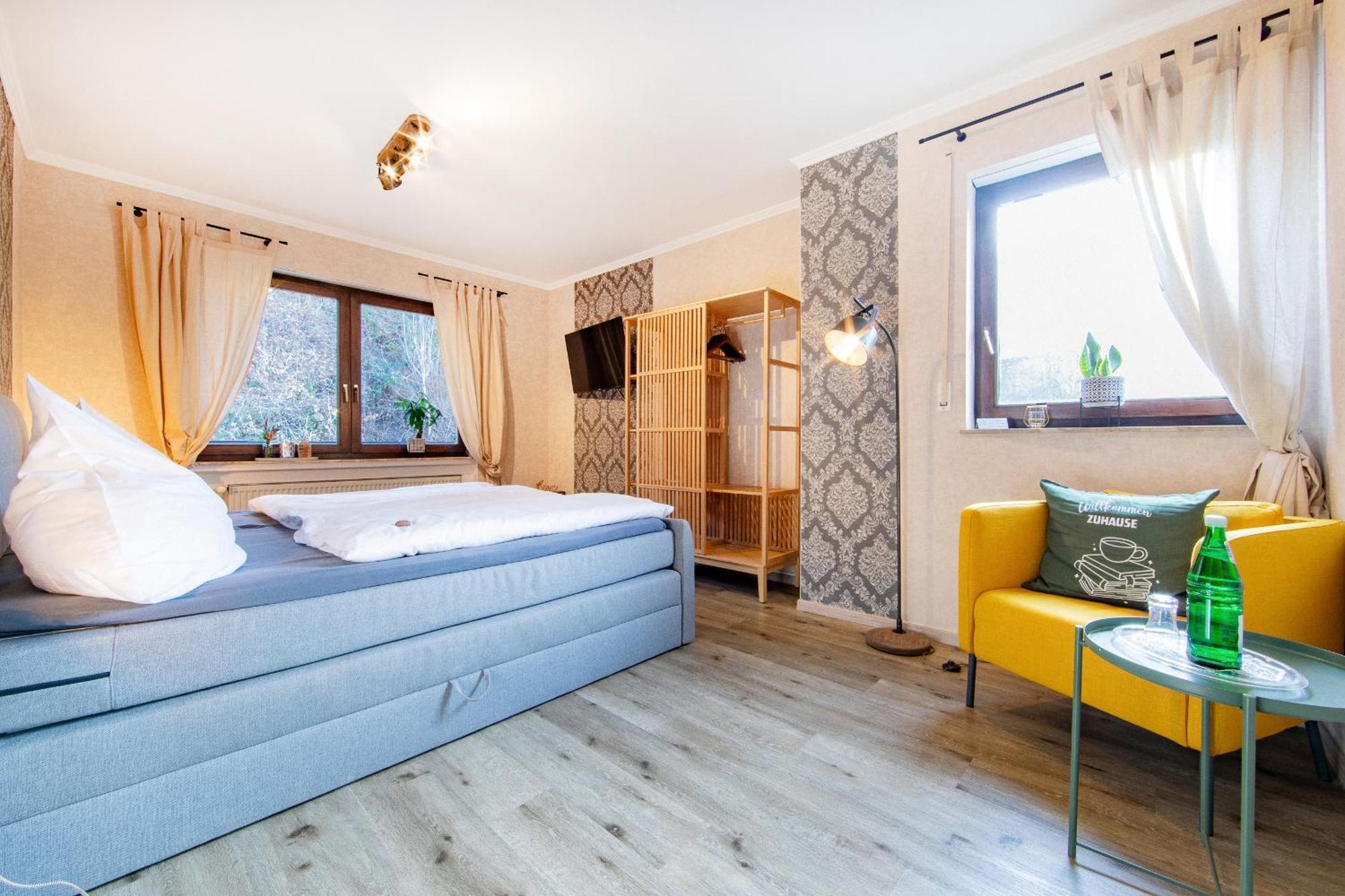 Landgasthaus Zum Kreuzberg Schonbach  Extérieur photo